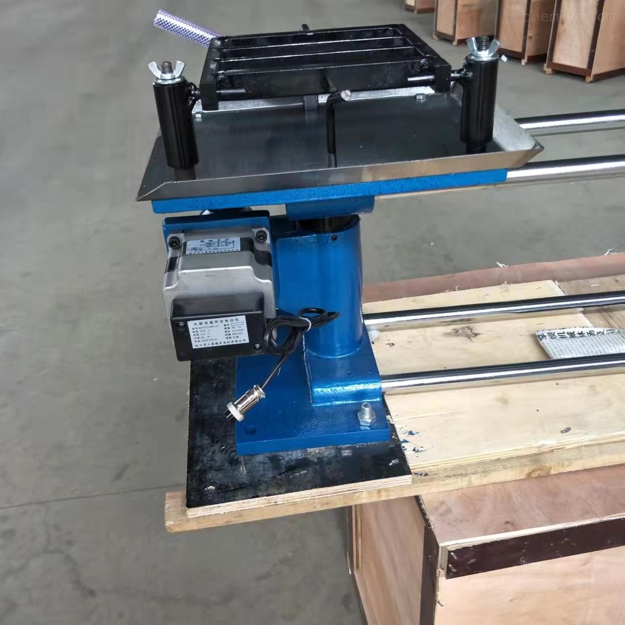 水泥胶砂振实台ZS-15型(图3)