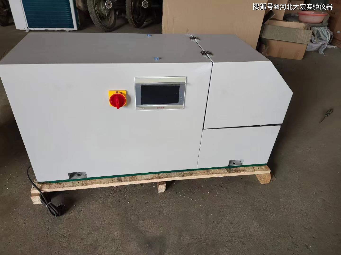 新标准胶砂振实台设备